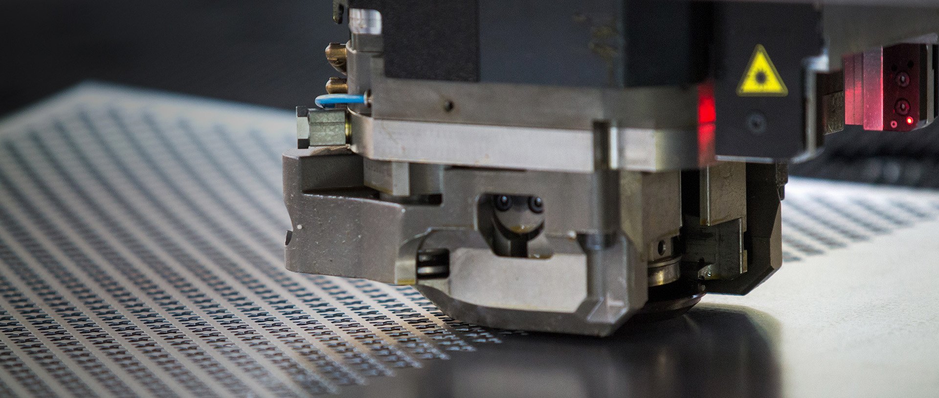 Die Firma PERFO LINEA