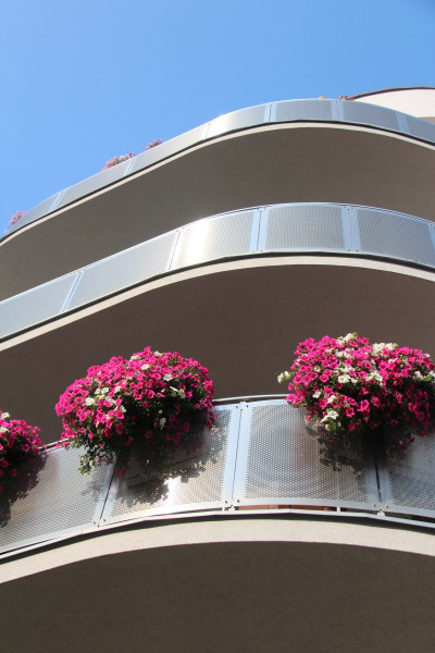 Balkonové a plotové výplně - perfolinea.cz