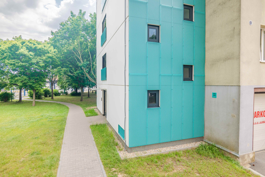 Fassadenverkleidung und Geländefüllungen