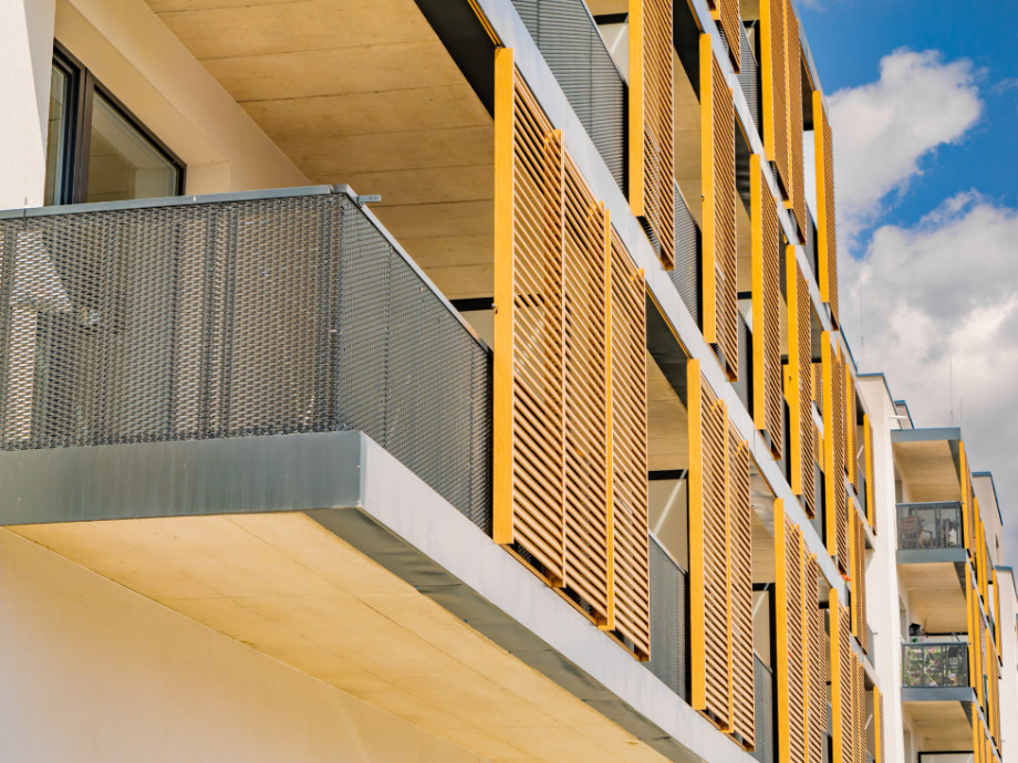Balkonpaneele aus Streckmetall.