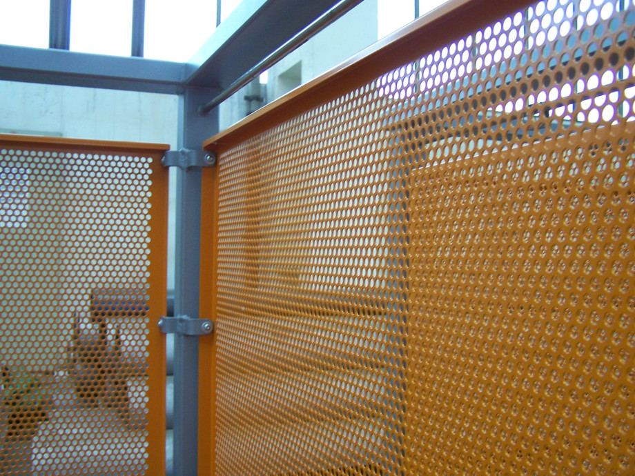 Balkonové a plotové výplně - perfolinea.cz