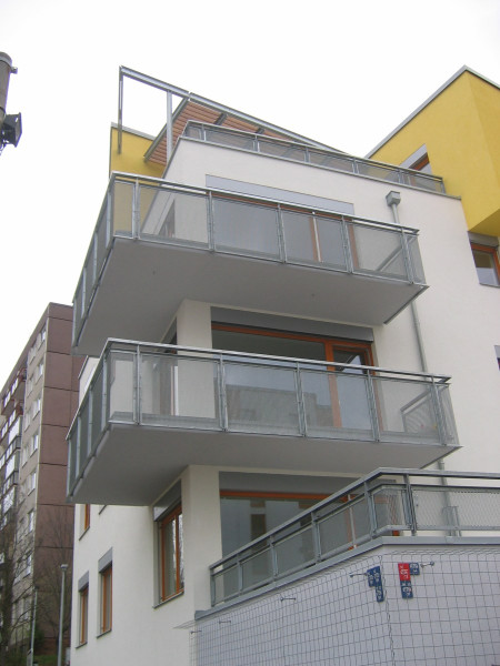 Balkonové a plotové výplně - perfolinea.cz