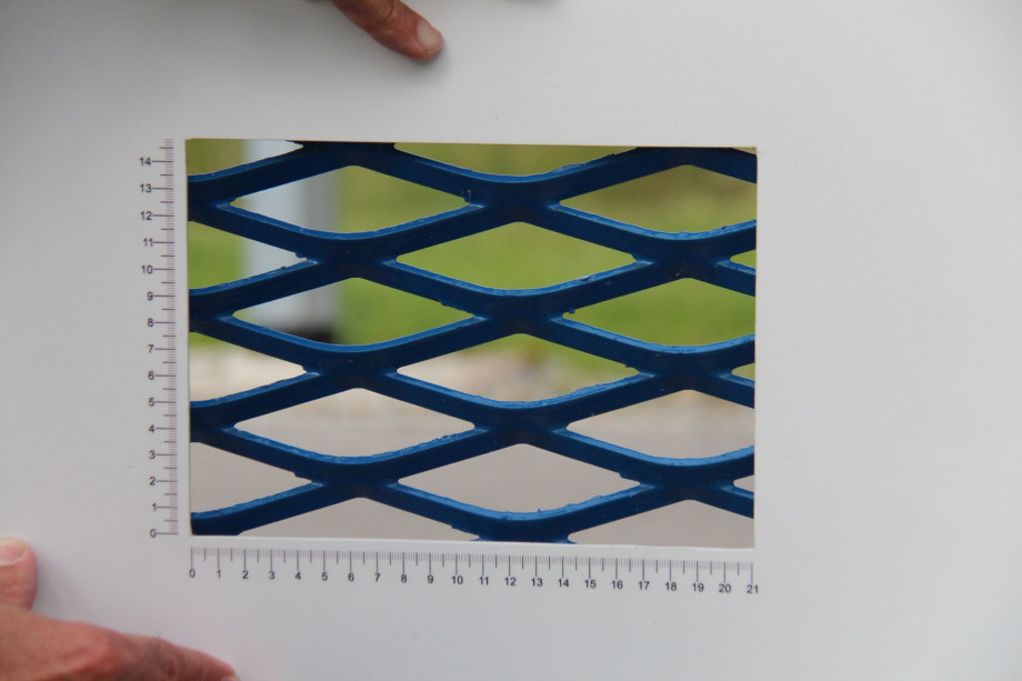 Rošty s protiskluzovou páskou - perfolinea.cz