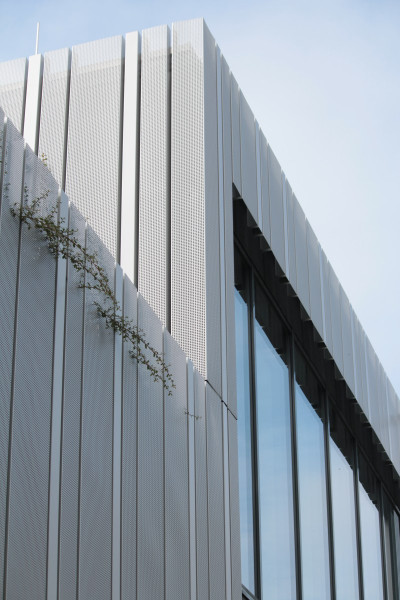 Roh Hvězdárne a planetária Brno z hliníkového plechu - perfolinea.cz