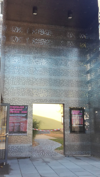 Brex Kino Lomnice nad Popelkou - fasády - perfolinea.cz