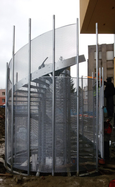 HLIMONT  - aplikace děrovaných plechů, tahokovu, lemovacích profilů, pletiv, roštů - perfolinea.cz