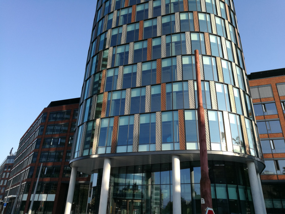 Twin City Bratislava - fasáda - perfolinea.cz