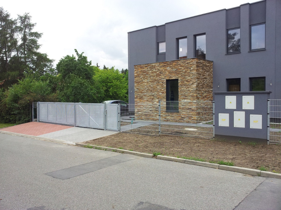 GAROMAX- Ukázka výplní z tahokovu Airfield - perfolinea.cz