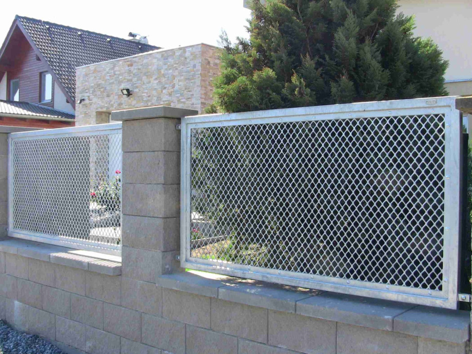 Kovářství-zámečnictví Metalart - Pavel Vojáček - výplně plotů - perfolinea.cz