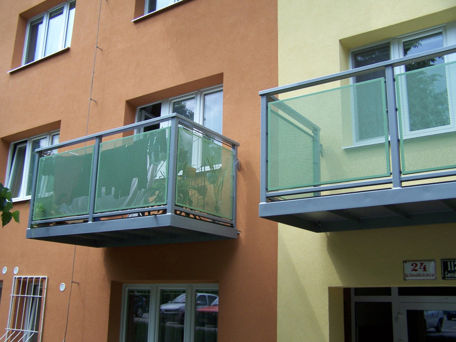 Balkonové a plotové výplně - perfolinea.cz