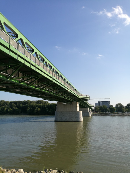 Starý Most Bratislava - fasáda - perfolinea.cz