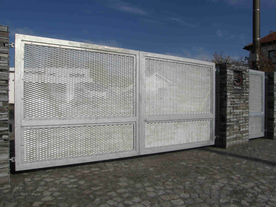 Kovářství-zámečnictví Metalart - Pavel Vojáček - výplně plotů - perfolinea.cz