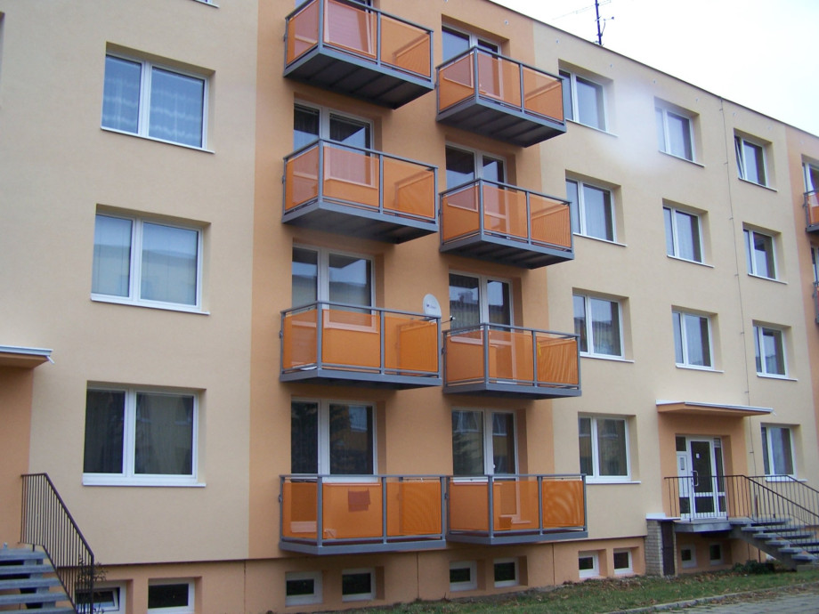 Balkonové a plotové výplně - perfolinea.cz