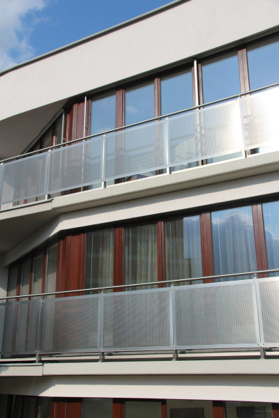 Balkonové a plotové výplně - perfolinea.cz