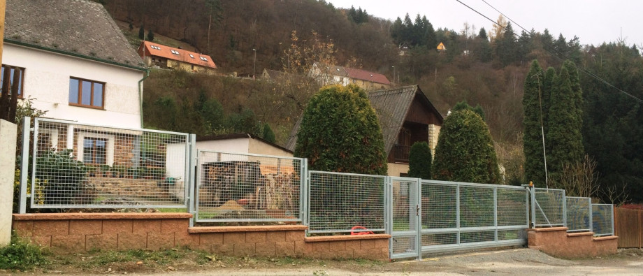 Balkonové a plotové výplně - perfolinea.cz