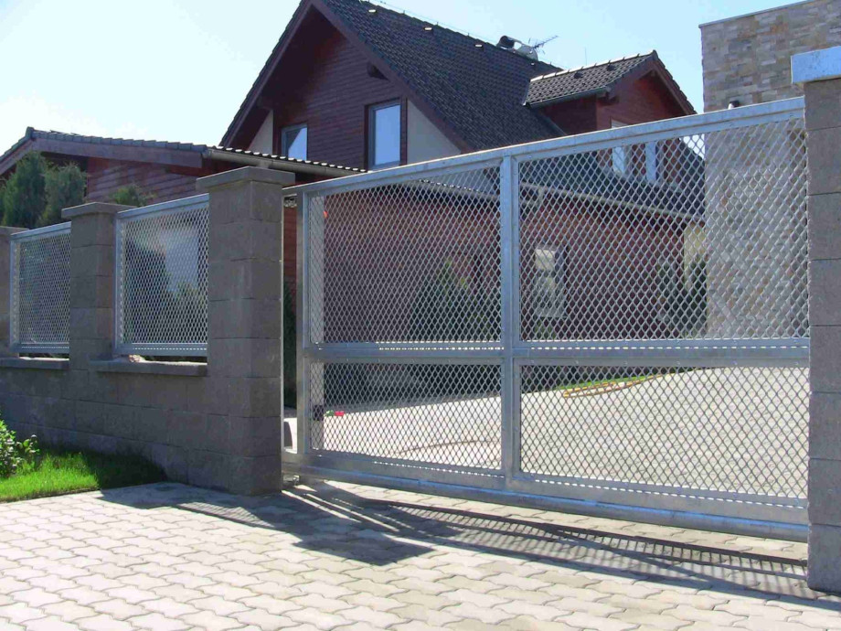 Kovářství-zámečnictví Metalart - Pavel Vojáček - výplně plotů - perfolinea.cz