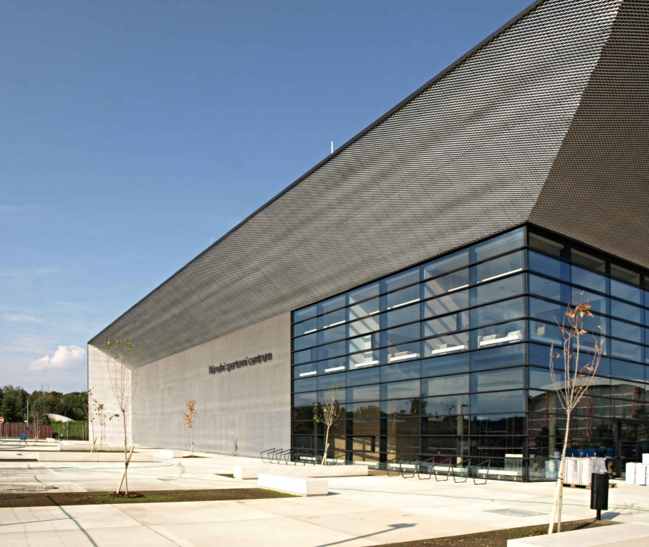 Olympijské centrum Prostějov - fasáda - perfoliea.cz