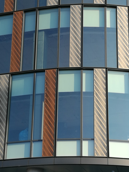 Twin City Bratislava - fasáda - perfolinea.cz