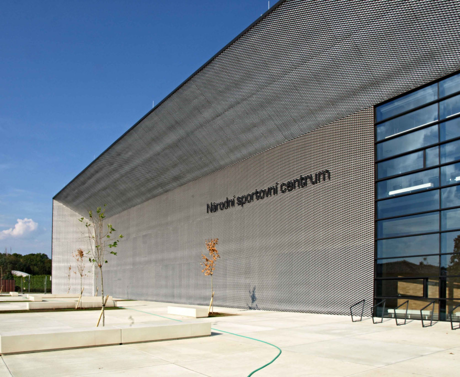 Olympijské centrum Prostějov - fasáda - perfoliea.cz