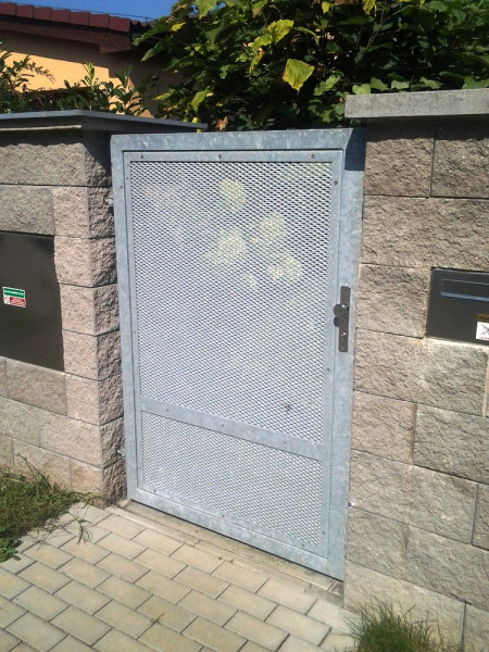 Zámečnictví Radovan Myslík- výplně z tahokovu a svařovaných sítí - perfolinea.cz