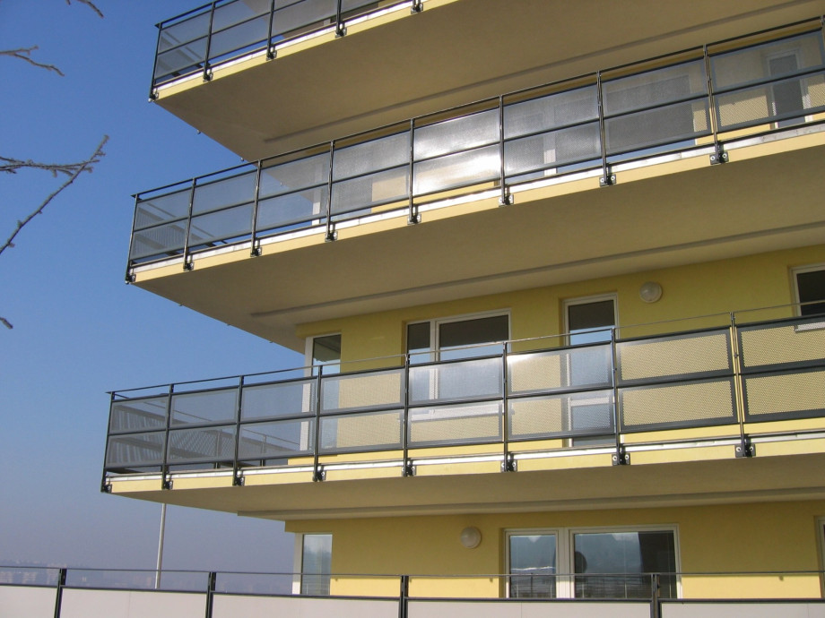 Balkonové a plotové výplně - perfolinea.cz