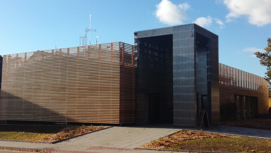 Brex Kino Lomnice nad Popelkou - fasády - perfolinea.cz