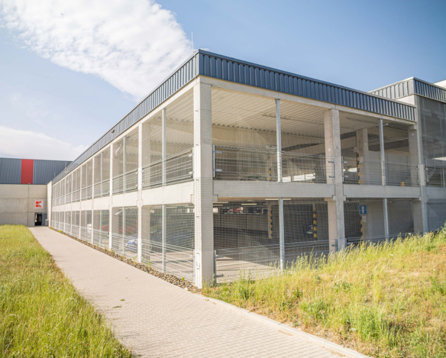 Verkleidung des Parkhauses.