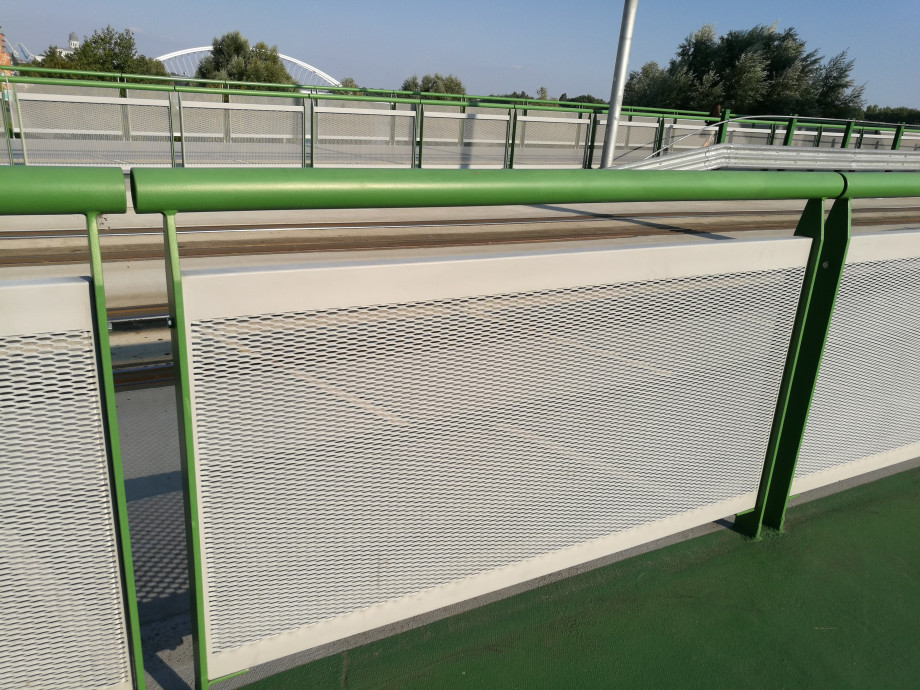 Starý Most Bratislava - fasáda - perfolinea.cz