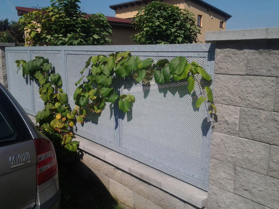 Balkonové a plotové výplně - perfolinea.cz