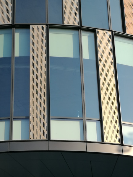 Twin City Bratislava - fasáda - perfolinea.cz