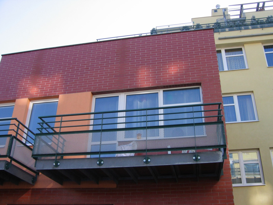 Balkonové a plotové výplně - perfolinea.cz