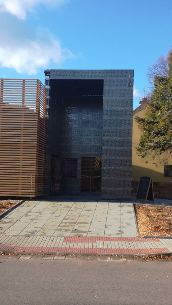 Brex Kino Lomnice nad Popelkou - fasády - perfolinea.cz