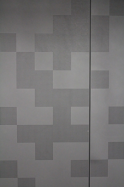 Detail děrovaný nerezový a ocelový plech - perfolinea.cz