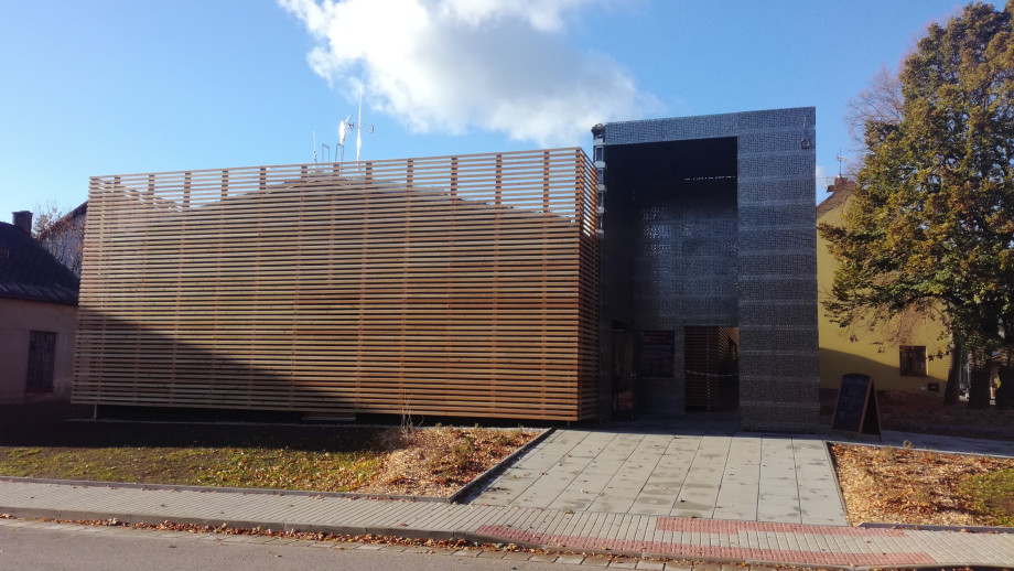 Brex Kino Lomnice nad Popelkou - fasády - perfolinea.cz