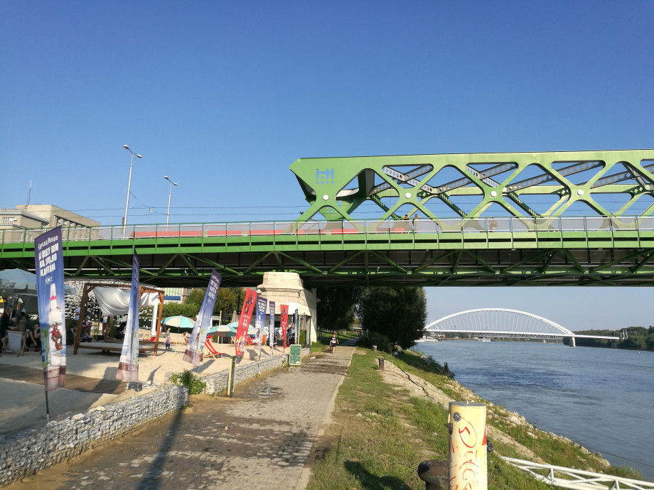 Starý Most Bratislava - fasáda - perfolinea.cz